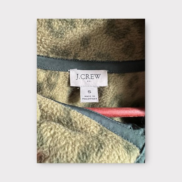 J. Crew Fleece Pullover, Green with Cheeta Print Size Small Like New - Picture 3 of 3